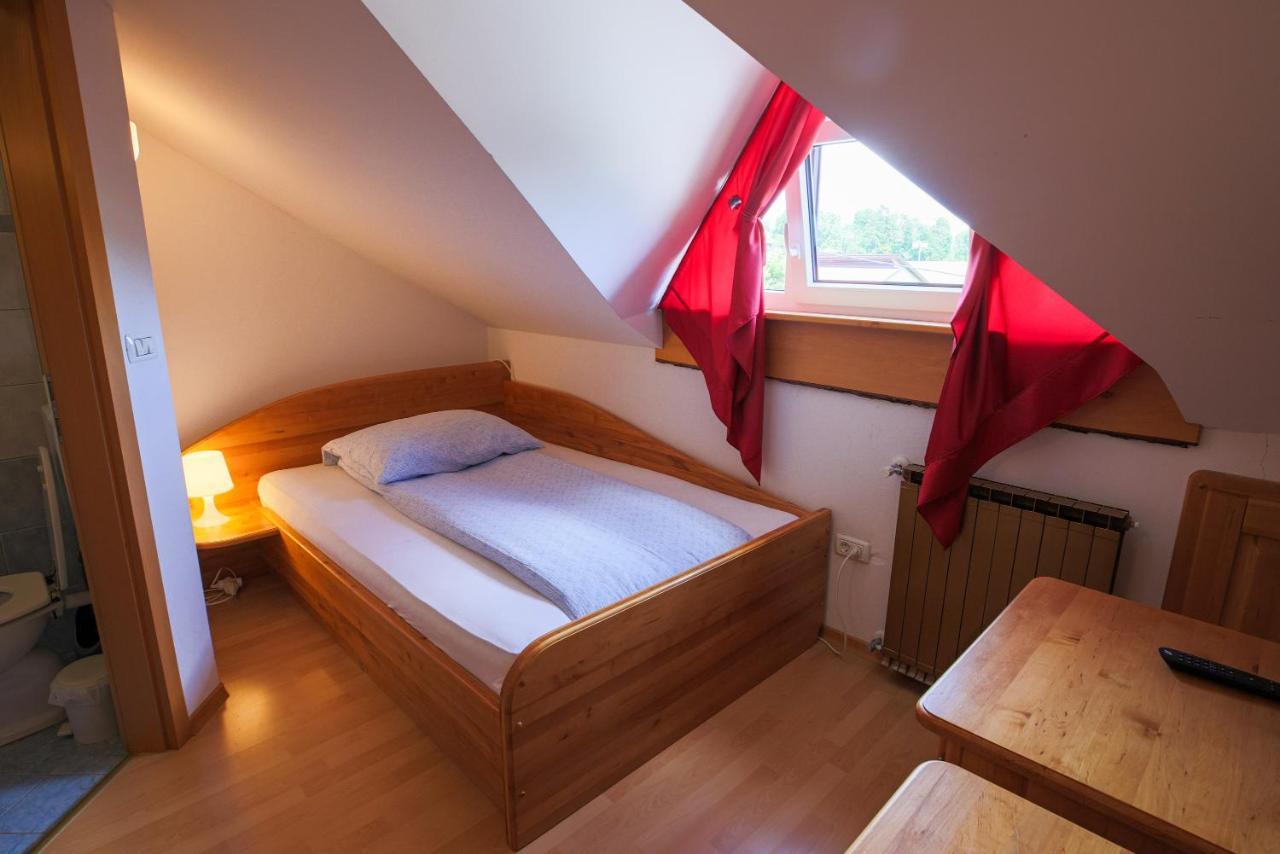 Villa Domacija Malnarjevi Villa Slavina Esterno foto